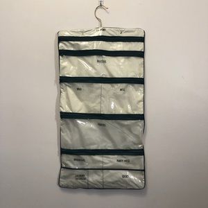 Hanging Accessory Organizer